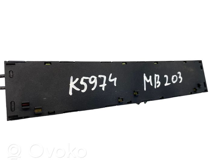 Mercedes-Benz C W203 Amplificateur d'antenne A2038202089