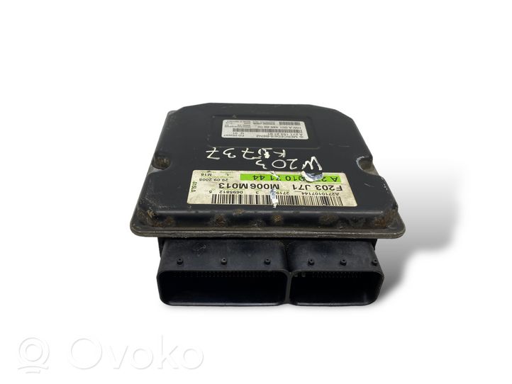 Mercedes-Benz C W203 Sterownik / Moduł ECU A2711532191