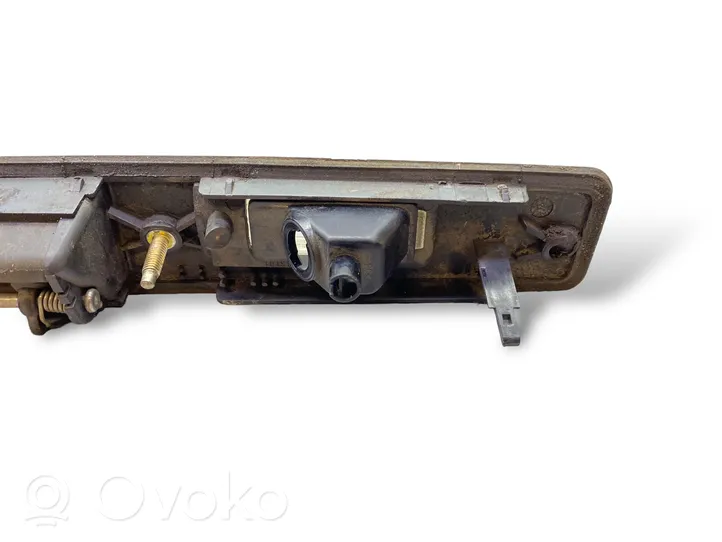 Volvo V70 Trunk door license plate light bar 9203101