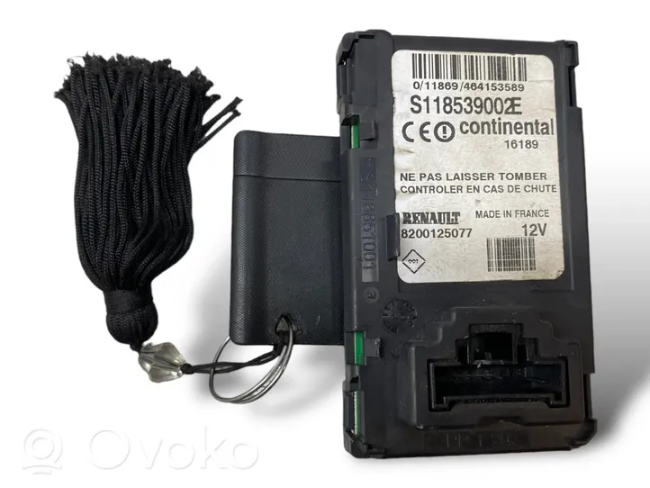 Renault Megane II Komputer / Sterownik ECU i komplet kluczy 8200509516