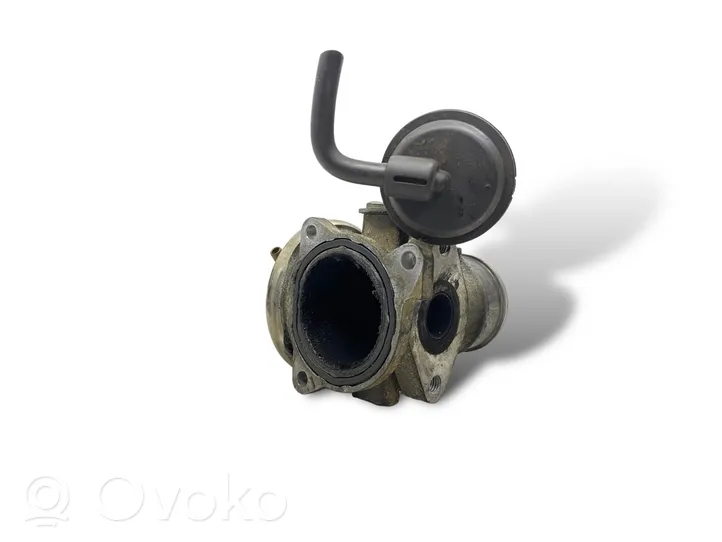 Volkswagen Polo IV 9N3 EGR valve 045131501C