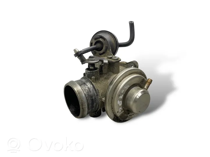 Volkswagen Polo IV 9N3 EGR valve 045131501C