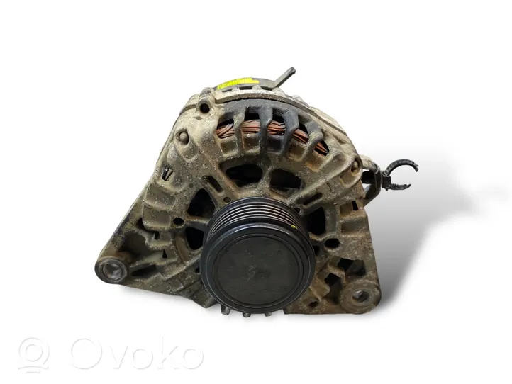 Hyundai i30 Generator/alternator 373002A850