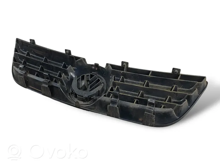 Volkswagen Polo IV 9N3 Front bumper upper radiator grill 6Q0853653E