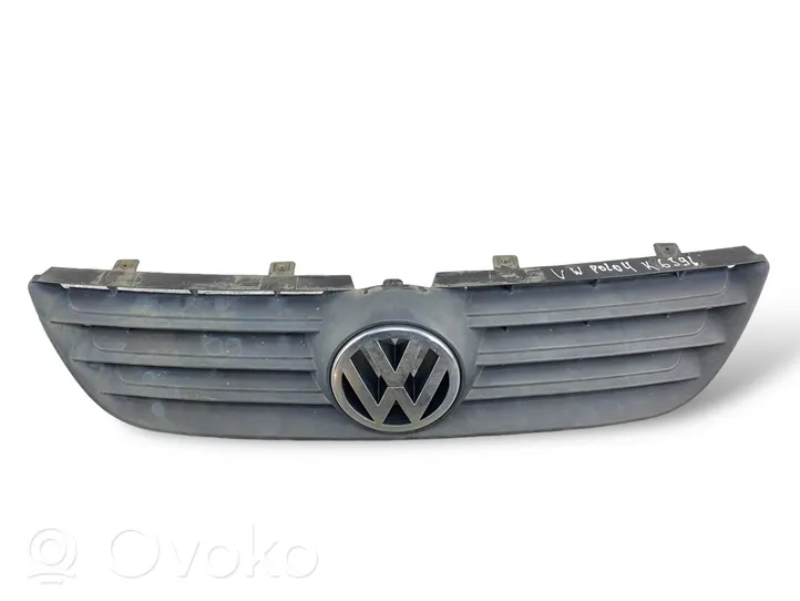 Volkswagen Polo IV 9N3 Grille calandre supérieure de pare-chocs avant 1T0853601