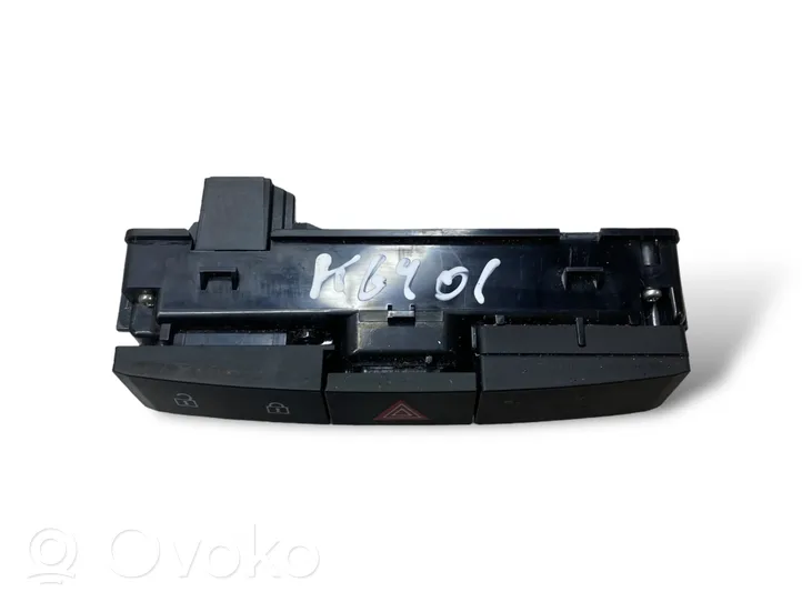 Opel Astra J Hazard light switch 13311979