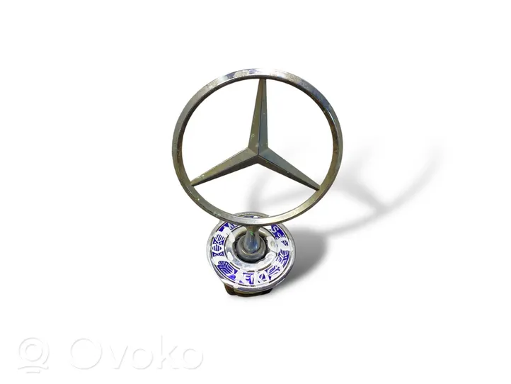 Mercedes-Benz C W203 Manufacturer badge logo/emblem 