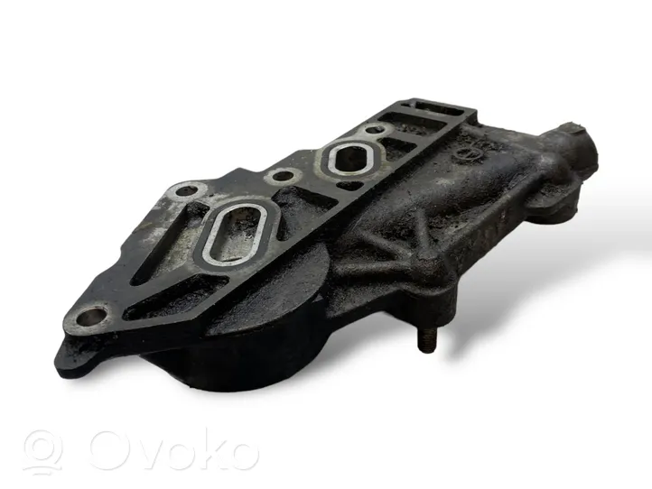 Mazda 6 Supporto di montaggio del filtro dell’olio R2AA14311