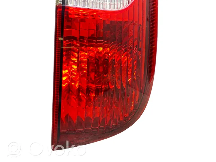 Ford C-MAX I Lampa tylna 02R00F