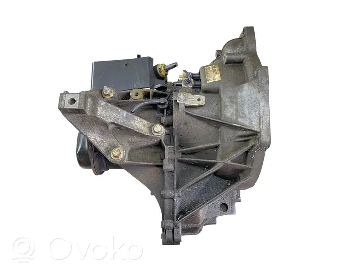 Ford Focus Manualna 5-biegowa skrzynia biegów 98WT7F096HB