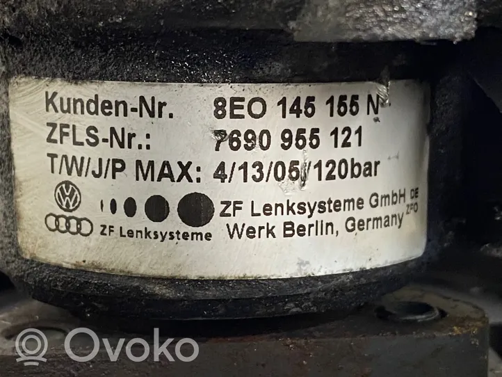 Audi A4 S4 B7 8E 8H Vairo stiprintuvo siurblys 8E0145155N