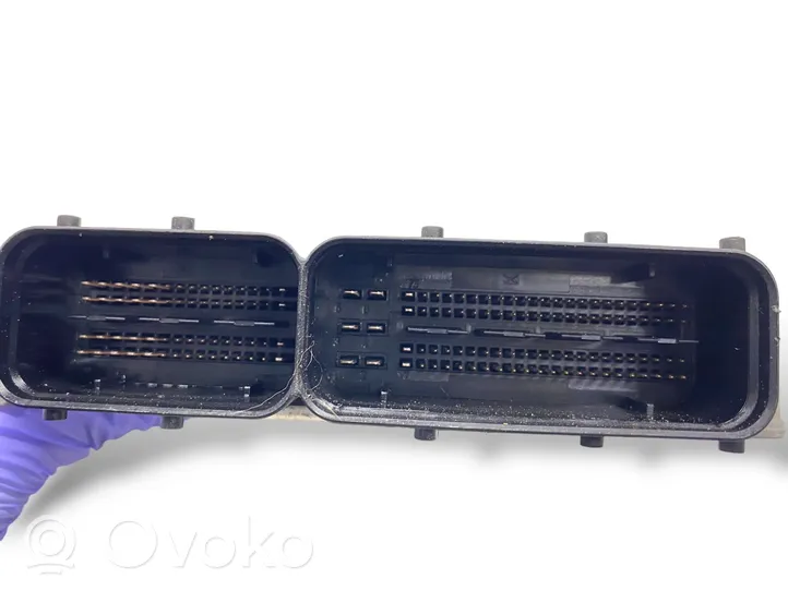 KIA Ceed Sterownik / Moduł ECU 0281015438