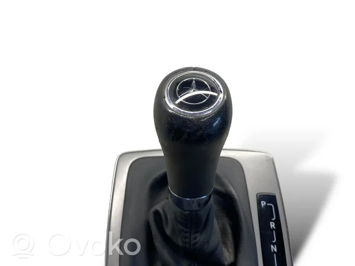 Mercedes-Benz C W204 Pavarų perjungimo mechanizmas (kulysa) (salone) A2042670488