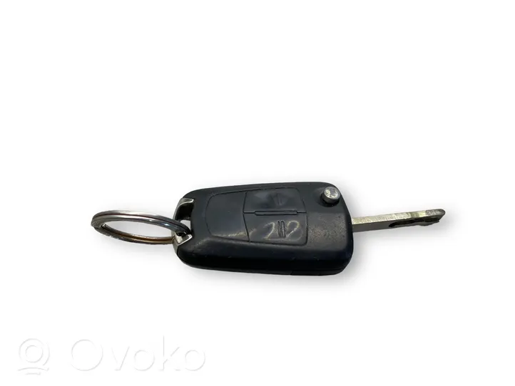 Opel Corsa D Moottorinohjausyksikön sarja ja lukkosarja 55557932