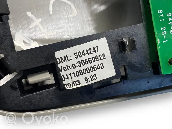 Volvo XC70 Aizdedzes ECU komplekts 30637733A