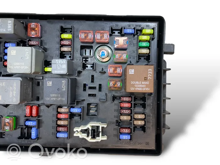 Chevrolet Cruze Moottorinohjausyksikön sarja ja lukkosarja 5WY1J19B