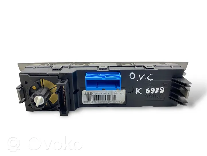 Opel Vectra C Oro kondicionieriaus/ klimato/ pečiuko valdymo blokas (salone) 13138190