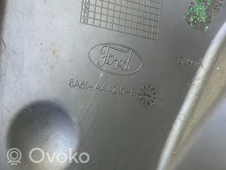 Ford Fiesta Takaluukun/tavaratilan spoileri 8A61A44210B