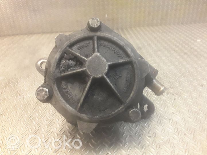 BMW 7 E38 Vacuum pump 2246126