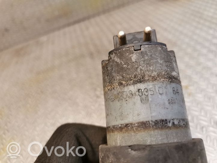 Mercedes-Benz C W203 Pompe à eau de liquide de refroidissement 2038350164