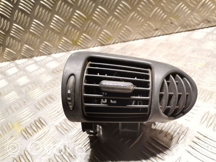 Mercedes-Benz C W203 Copertura griglia di ventilazione cruscotto 2038300654