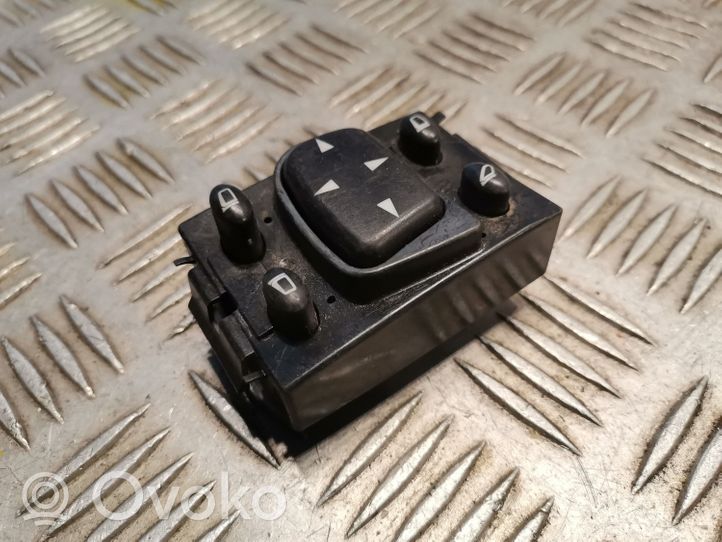 Mercedes-Benz S W220 Interruptor del espejo lateral 2208211551