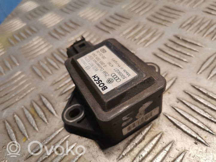 Audi A8 S8 D3 4E Niveausensor 8E0907637A