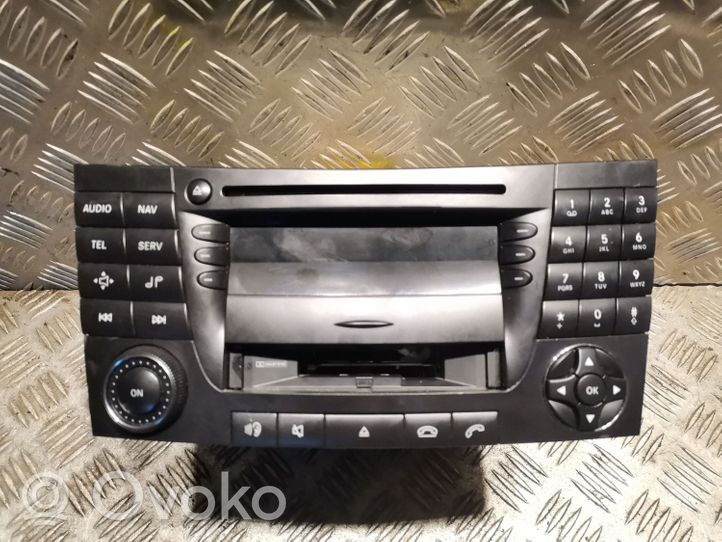 Mercedes-Benz E W211 Unità principale autoradio/CD/DVD/GPS 2118201079