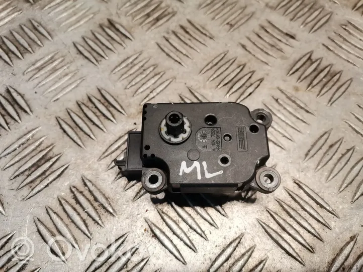 Mercedes-Benz ML W163 Intake manifold valve actuator/motor 2038201642