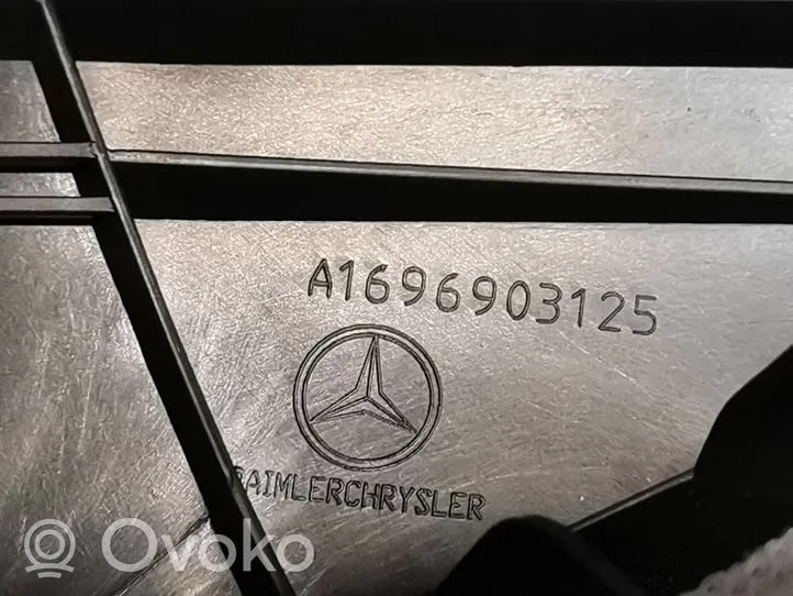 Mercedes-Benz B W245 A-pilarin verhoilu 1696903125