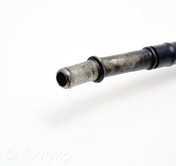 Opel Astra H Tuyau d'alimentation conduite de carburant 55350446