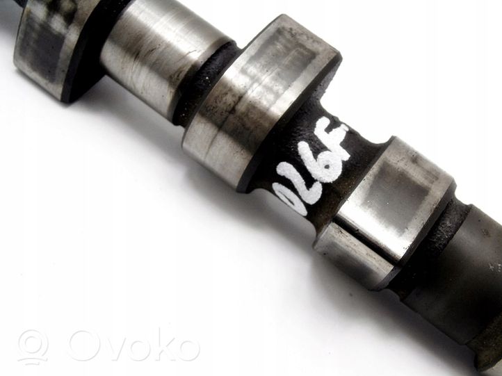 Volkswagen PASSAT B4 Camshaft 026F