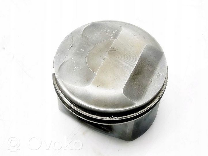 Mercedes-Benz C W202 Piston 85L103