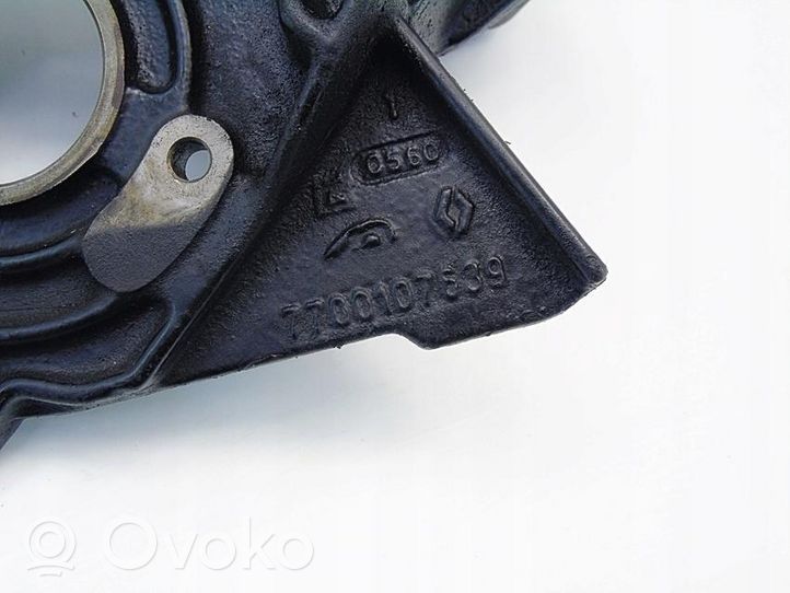 Volvo S40, V40 Fuel pump bracket 7700107639