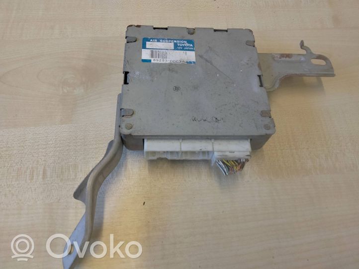 Toyota Land Cruiser (J120) Sterownik / Moduł tylnego zawieszenia pneumatycznego 8929360032