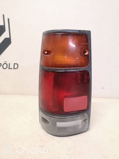 Isuzu Pick Up Lampa tylna IZ2801103V