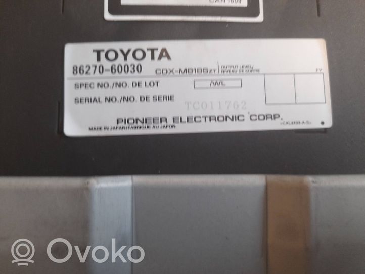 Toyota Land Cruiser (J100) Zmieniarka płyt CD/DVD 8627060030