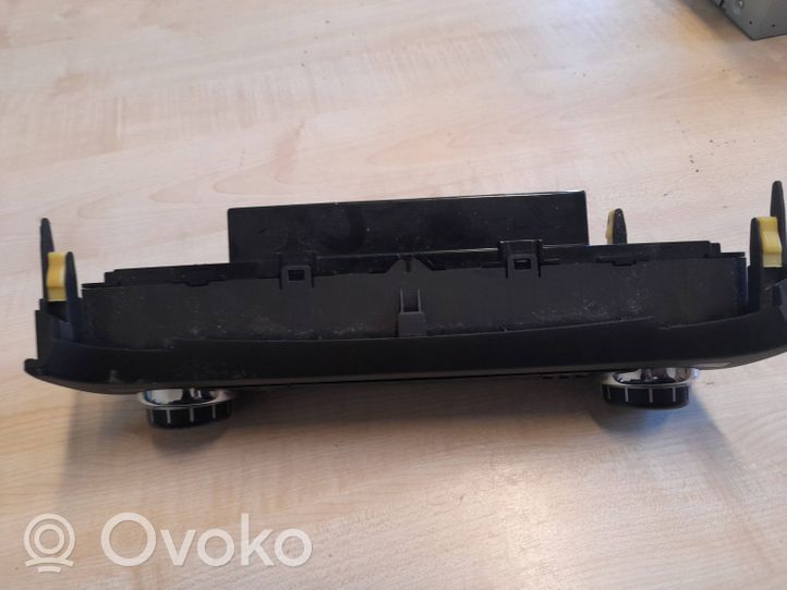 Toyota Land Cruiser (J150) Console centrale, commande chauffage/clim 8401060A50