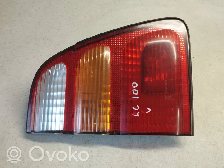 Toyota Land Cruiser (J100) Lampa tylna 