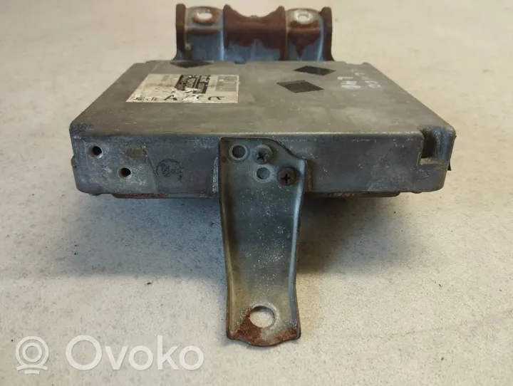 Toyota Land Cruiser (J100) Sterownik / Moduł ECU 8966160750