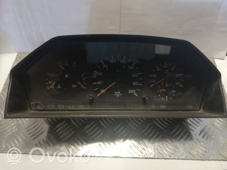 Mercedes-Benz E W124 Compteur de vitesse tableau de bord 1245438221