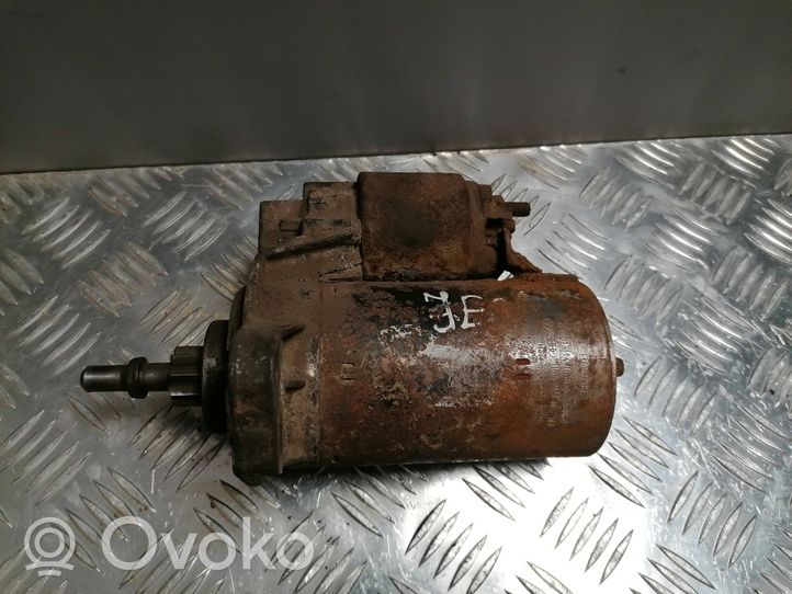 Volkswagen Golf II Starter motor 0001114005