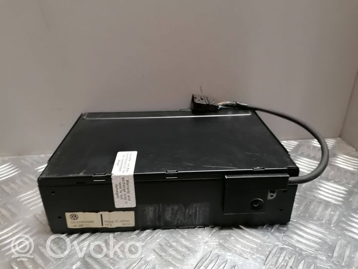 Volkswagen Touareg I Zmieniarka płyt CD/DVD 1J6035111