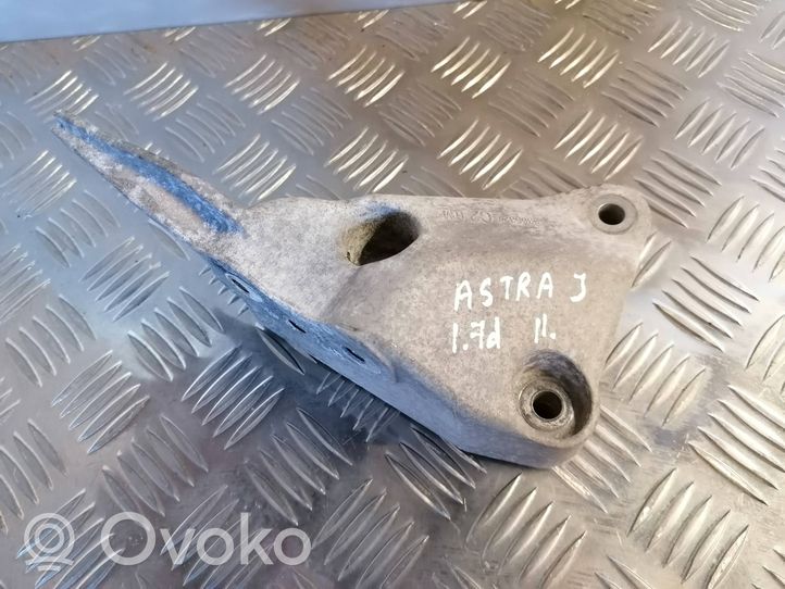 Opel Astra J Engine mounting bracket 13365327