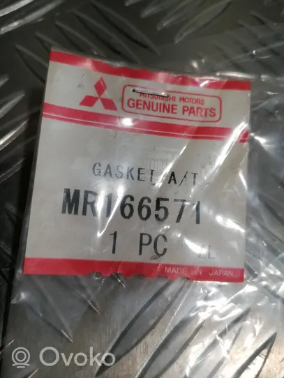 Mitsubishi Pajero Sport I Guarnizione della scatola del cambio MR166571