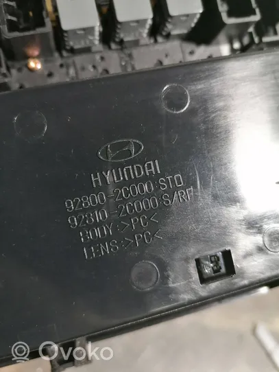 Hyundai Coupe Éclairage lumière plafonnier avant 928002C000