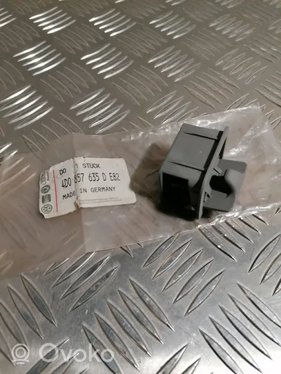 Audi A6 S6 C5 4B Supporto di fissaggio della rete portaoggetti 4D0857635D