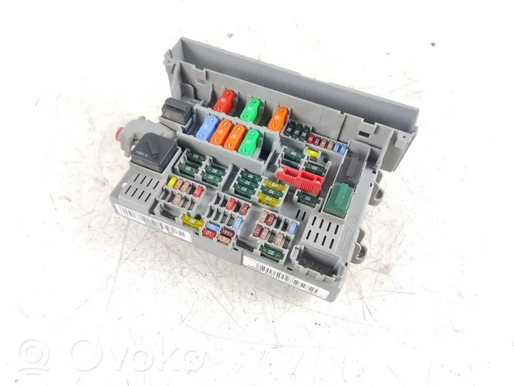 BMW 3 E90 E91 Fuse module 6906622