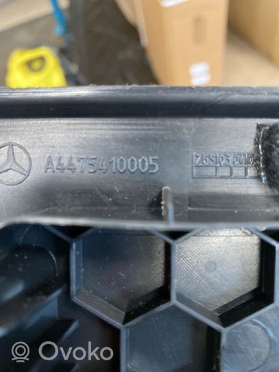 Mercedes-Benz Vito Viano W447 Coperchio/tappo della scatola vassoio della batteria A4475410005