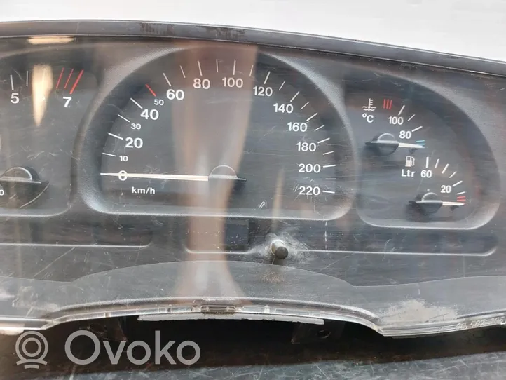 Opel Vectra B Compteur de vitesse tableau de bord 